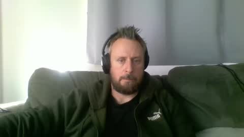 Snapshot of nawtydom1977 chatting on 10.29.25 nawtydom1977 online show from 10.29.25