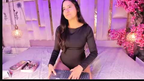 Nayarak online show from 07.06.26