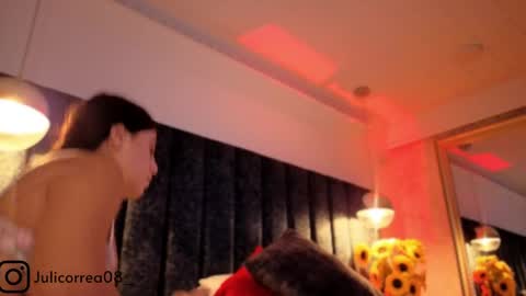 Juli  online show from 04.27.26