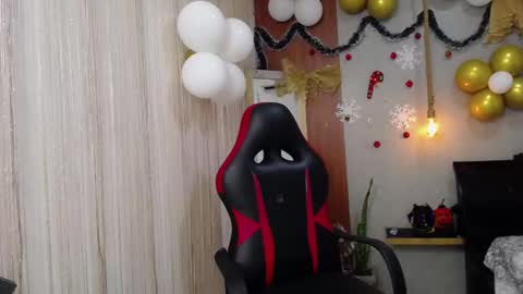 Snapshot of nazper_ chatting on 11.15.25 Nazper online show from 11.15.25