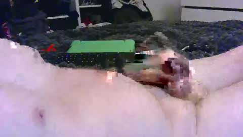 UK couple online show from 12.31.24
