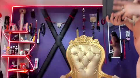 Snapshot of nectarshop chatting on 11.28.25 Camille online show from 11.28.25