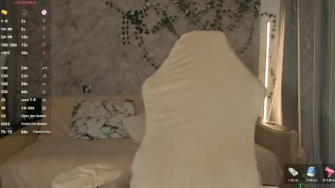 Snapshot of necucubi chatting on 06.10.26 Eva online show from 06.10.26