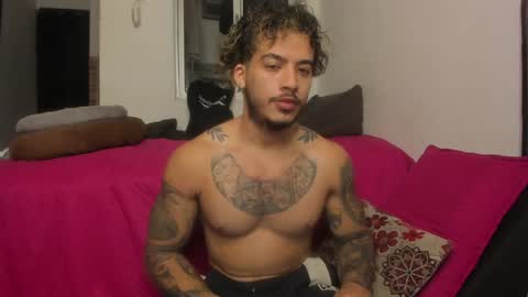 Snapshot of neeii chatting on 01.08.25 Nei turn green online show from 01.08.25