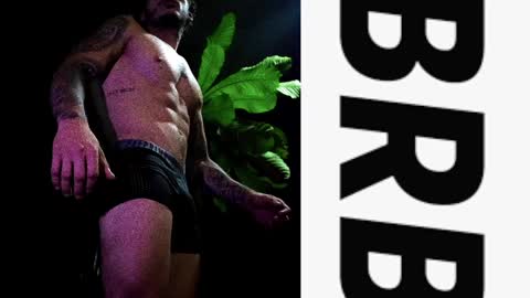 Snapshot of neeii chatting on 01.09.25 Nei turn green online show from 01.09.25