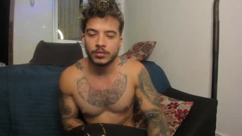 Snapshot of neeii chatting on 01.17.25 Nei turn green online show from 01.17.25