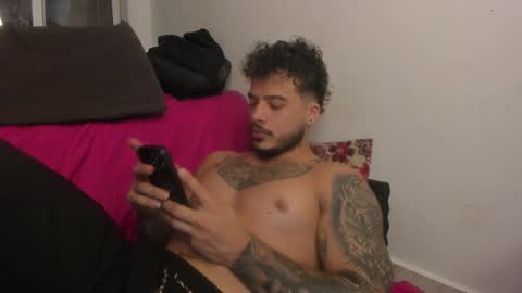 Snapshot of neeii chatting on 02.08.25 Nei turn green online show from 02.08.25