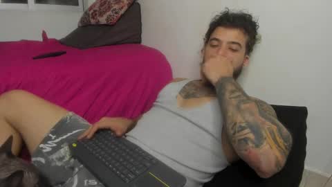 Snapshot of neeii chatting on 02.23.25 Nei turn green online show from 02.23.25