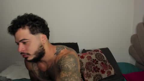 Snapshot of neeii chatting on 09.17.25 Nei turn green online show from 09.17.25