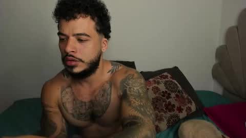 Snapshot of neeii chatting on 09.18.25 Nei turn green online show from 09.18.25