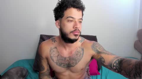 Snapshot of neeii chatting on 09.21.25 Nei turn green online show from 09.21.25