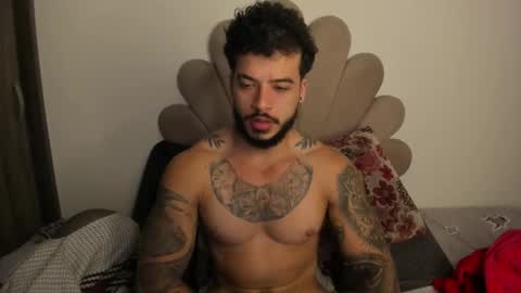 Snapshot of neeii chatting on 10.08.25 Nei turn green online show from 10.08.25