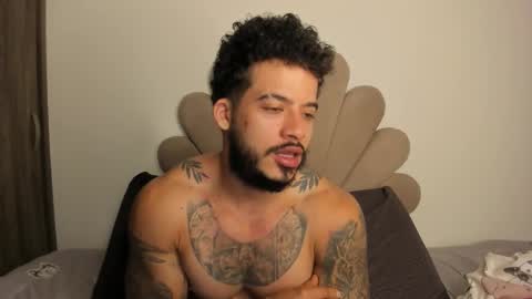 Snapshot of neeii chatting on 10.09.25 Nei turn green online show from 10.09.25