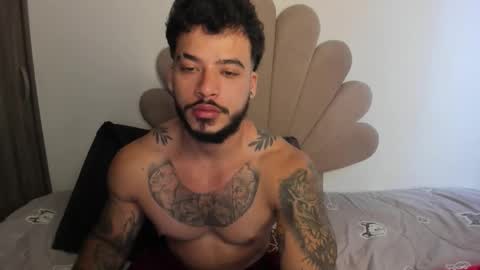 Snapshot of neeii chatting on 10.12.25 Nei turn green online show from 10.12.25