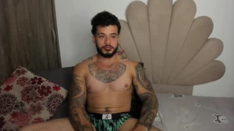 Snapshot of neeii chatting on 10.17.25 Nei turn green online show from 10.17.25