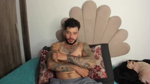 Snapshot of neeii chatting on 10.22.25 Nei turn green online show from 10.22.25