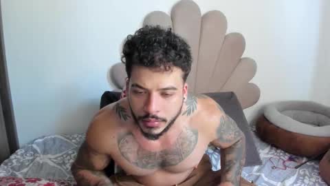 Snapshot of neeii chatting on 11.07.25 Nei turn green online show from 11.07.25