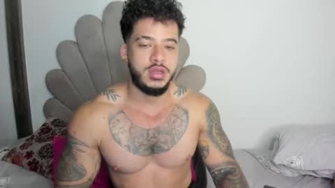 Snapshot of neeii chatting on 11.27.25 Nei turn green online show from 11.27.25