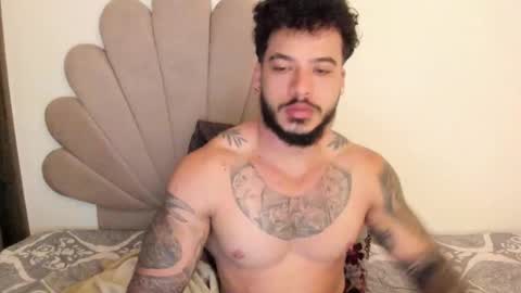 Snapshot of neeii chatting on 12.18.25 Nei turn green online show from 12.18.25