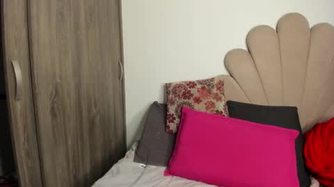 Snapshot of neeii chatting on 02.09.26 Nei turn green online show from 02.09.26