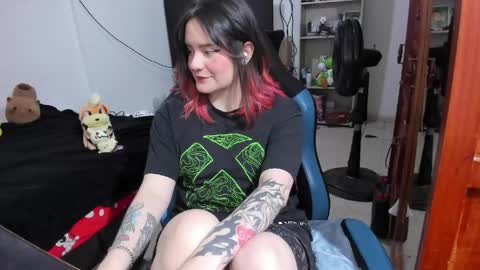 Geek Nicole    im Neeko UwU online show from 04.26.26