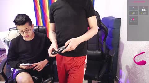 Snapshot of neithan_and_scott_ chatting on 12.12.24 NEW ONLYFANS OF SCOTT online show from 12.12.24