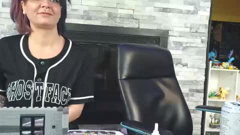 Snapshot of nekokittenz chatting on 02.25.25 NekoKittenz online show from 02.25.25