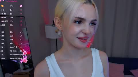 Snapshot of neldabestwick chatting on 04.04.26 Histori online show from 04.04.26