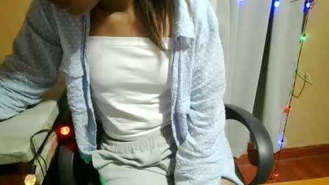 Snapshot of nelia_84 chatting on 06.05.26 nelia_84 online show from 06.05.26