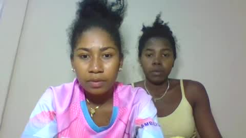 Snapshot of nellabrown chatting on 08.04.26 nellabrown online show from 08.04.26