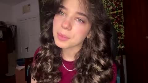 Angelihee online show from 04.06.26