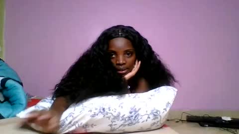 Snapshot of nelly_ebony5 chatting on 06.10.26 nelly_ebony5 online show from 06.10.26