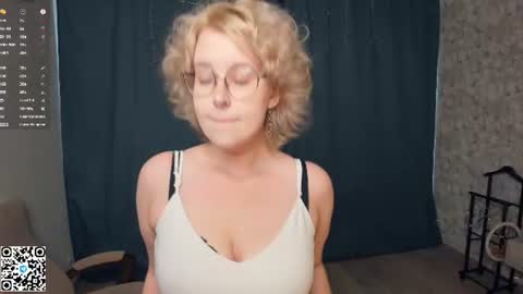 nelly_gloss online show from 06.26.26