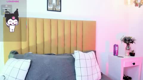 Snapshot of nemesis_castel_ chatting on 12.17.25 Nemesis online show from 12.17.25