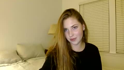 Snapshot of nenababyyy chatting on 12.21.25 nenababyyy online show from 12.21.25