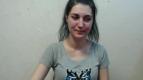 Snapshot of nensyfay_ chatting on 03.04.25 Nensy online show from 03.04.25