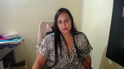 Snapshot of neny445 chatting on 12.10.24 kelly lopez online show from 12.10.24