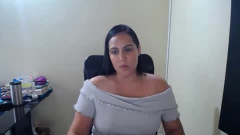 Snapshot of neny445 chatting on 01.28.25 kelly lopez online show from 01.28.25