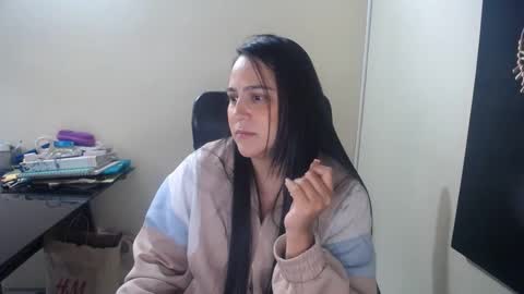 Snapshot of neny445 chatting on 03.04.25 kelly lopez online show from 03.04.25