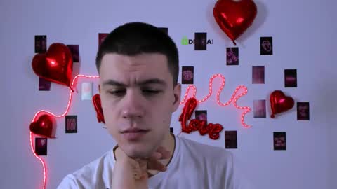 neo_raze_ online show from 02.15.26