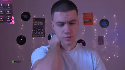 neo_raze_ online show from 03.08.26