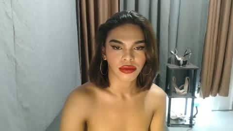 neomi online show from 04.26.26