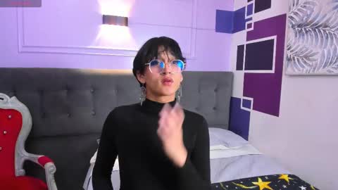 NeonAdonis online show from 10.17.25