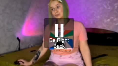 Snapshot of neonnectar_ chatting on 10.07.25 Ada online show from 10.07.25