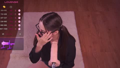 Lina Liza Emily and Grace online show from 09.11.25