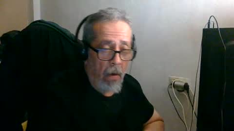 Snapshot of neron401 chatting on 05.17.26 neron401 online show from 05.17.26