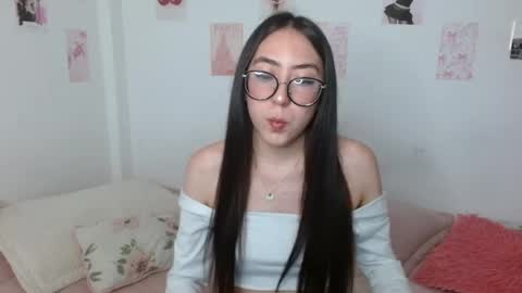 Snapshot of nessaa_ chatting on 06.29.26 Nessa online show from 06.29.26