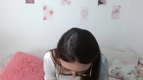 Snapshot of nessaa_ chatting on 07.31.26 Nessa online show from 07.31.26