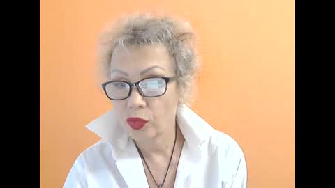 NessyJenixs online show from 10.09.25