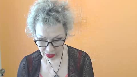NessyJenixs online show from 04.01.26